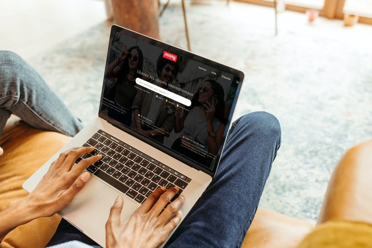 Garder la langue en FR et les notifs utiles seulement 